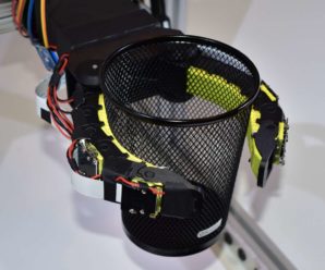 A robot capable of adapting its force to fragile objects